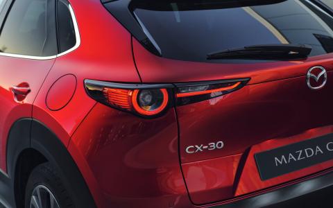 CX30Sideshot17